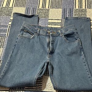 Wrangler Relaxed Fit Blue Jeans